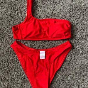 Red One shoulder bikini